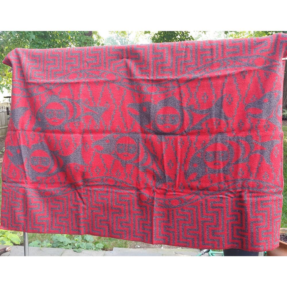 Faribault Pacific Northwest Collection Wool Robe Blanket NIB Salmon People NEW